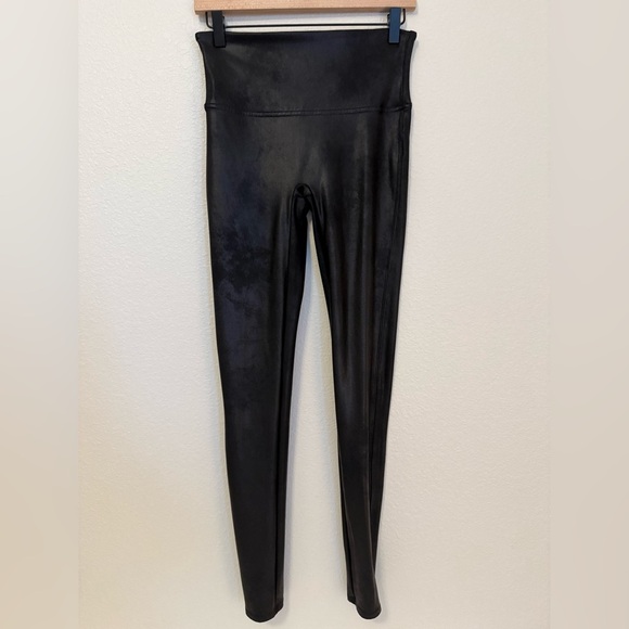 SPANX Faux Leather Leggings - Picture 5 of 11